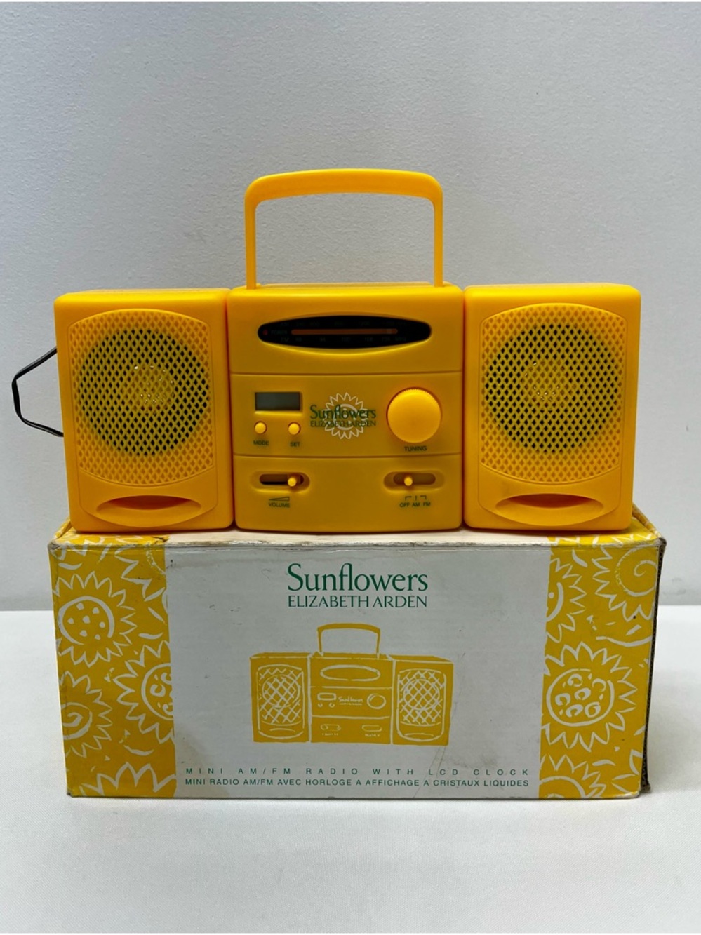 Elizabeth Arden Sunflowers Yellow Portable Stereo Radio